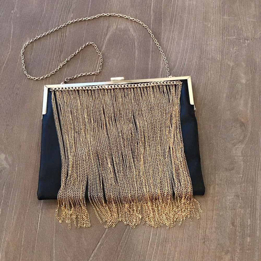 NWOT Crossbody Shoulder Handbag Fringe Gold Chains
